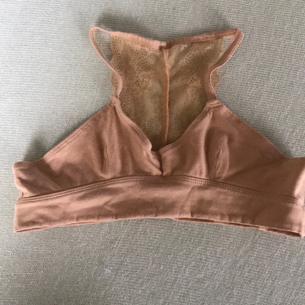 LAST CHANCE.  Make an offer.  Girls Maidenform bralette